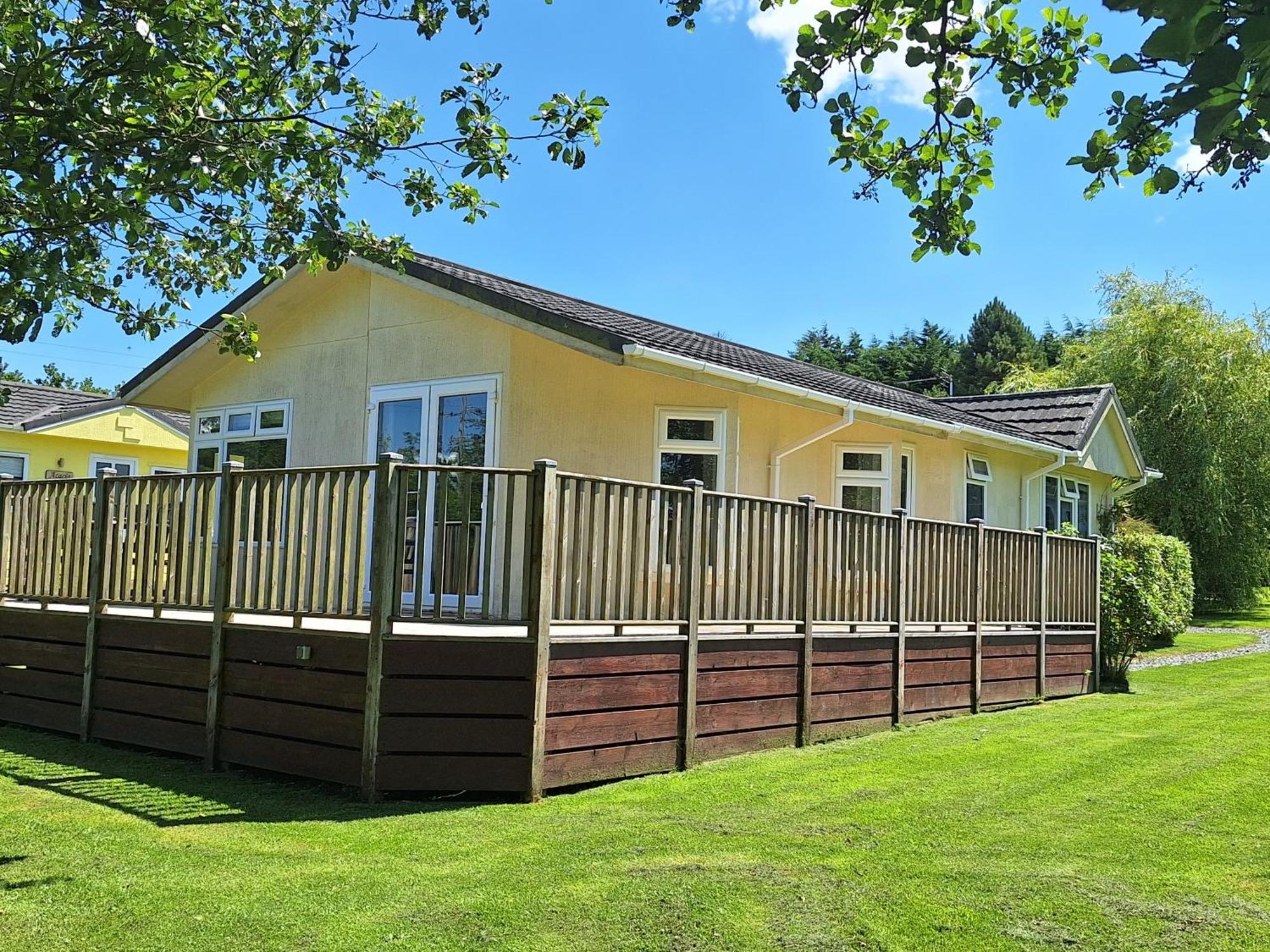 Thornbury Holiday Park Hotel Exterior photo